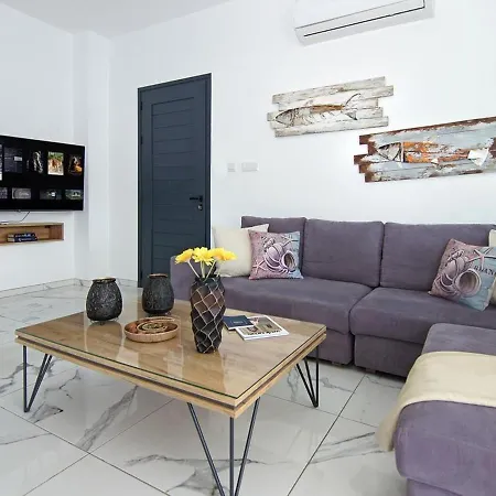 Martha By Interhome